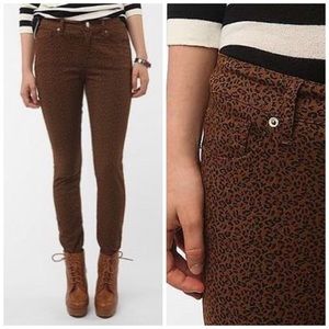 BDG Urban Outfitters Leopard Jeans Pants 29